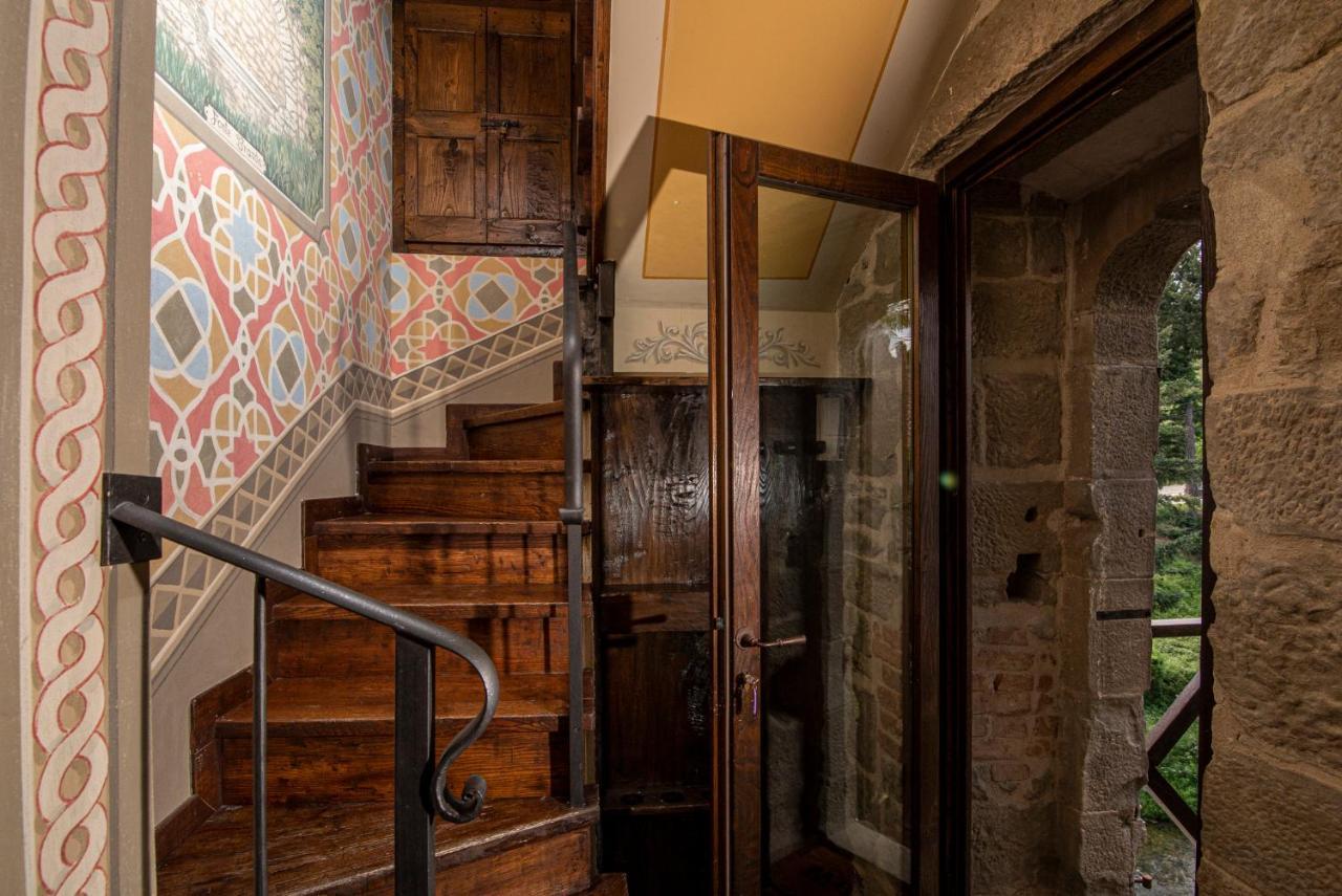Medieval Tower Lungarno Your Wedding In Tuscany Pratovecchio Exterior photo